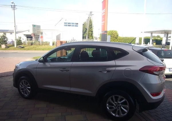 Hyundai Tucson cena 63700 przebieg: 176000, rok produkcji 2015 z Krzeszowice małe 211